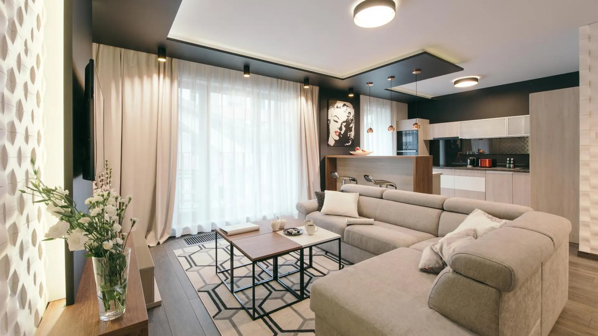 Browar Lubicz Apartment | Balcony | Elevator | Free Garage Cracovia