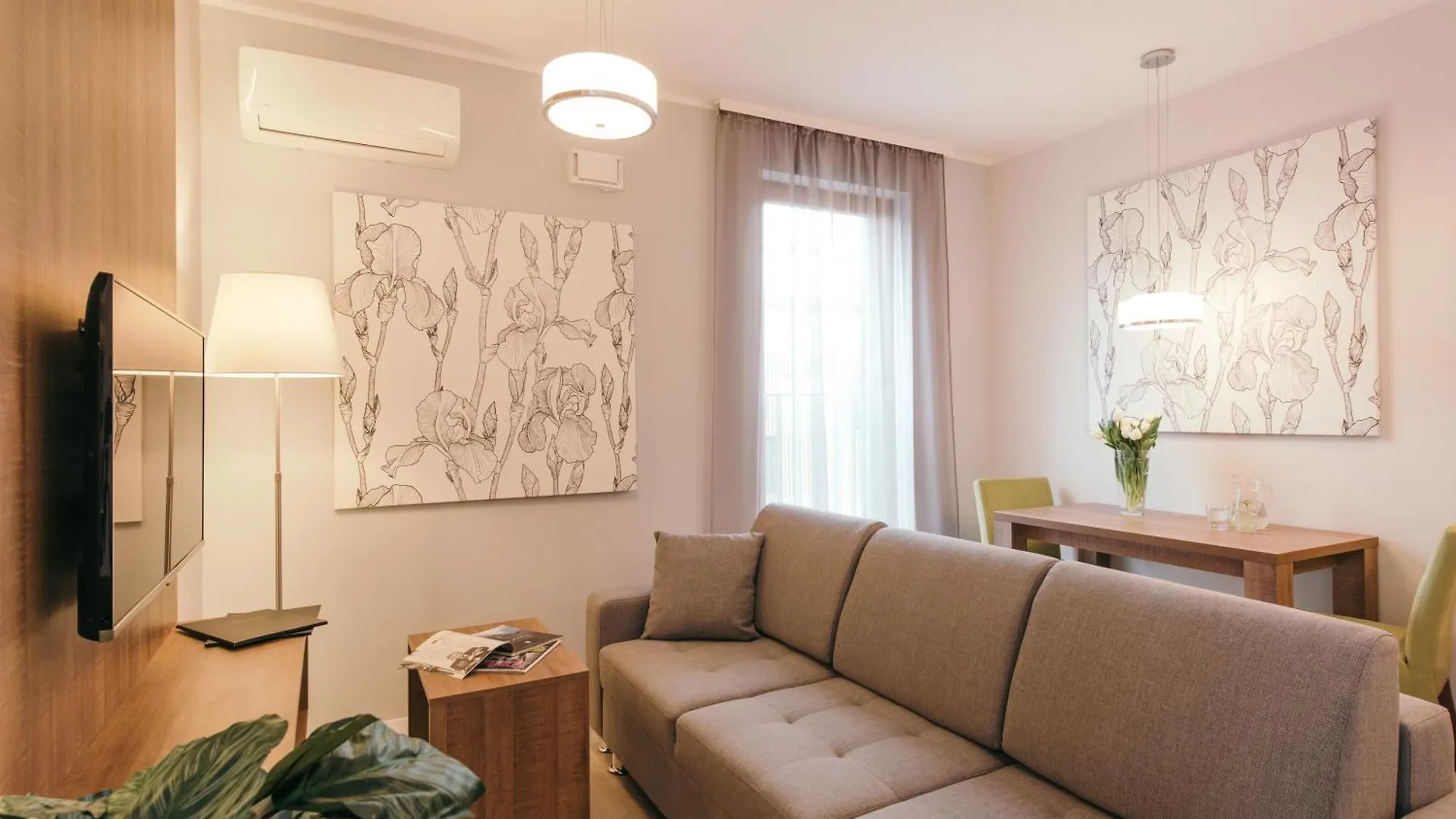 Browar Lubicz Apartment | Balcony | Elevator | Free Garage Cracovia