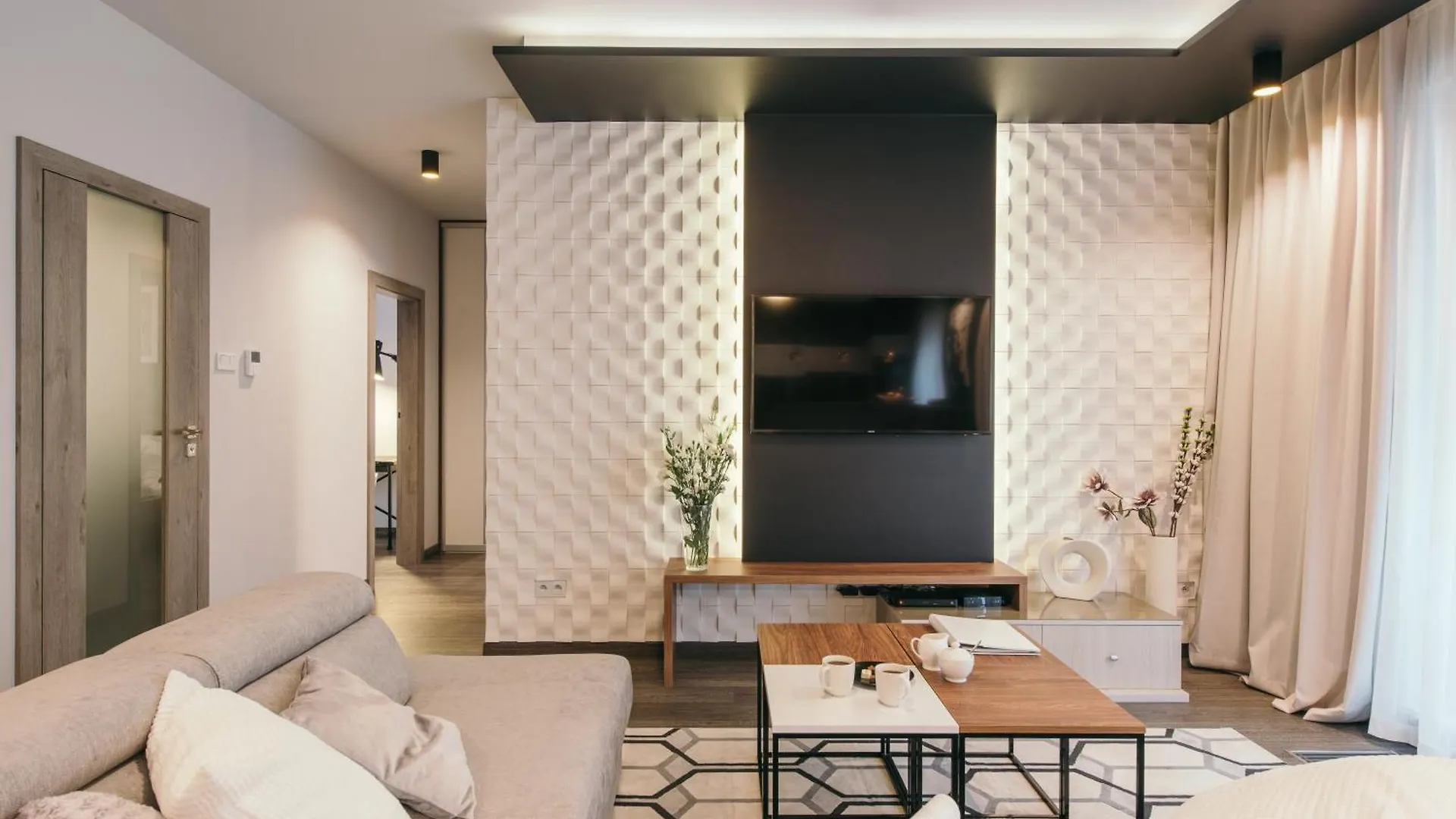 Browar Lubicz Apartment | Balcony | Elevator | Free Garage Cracovia