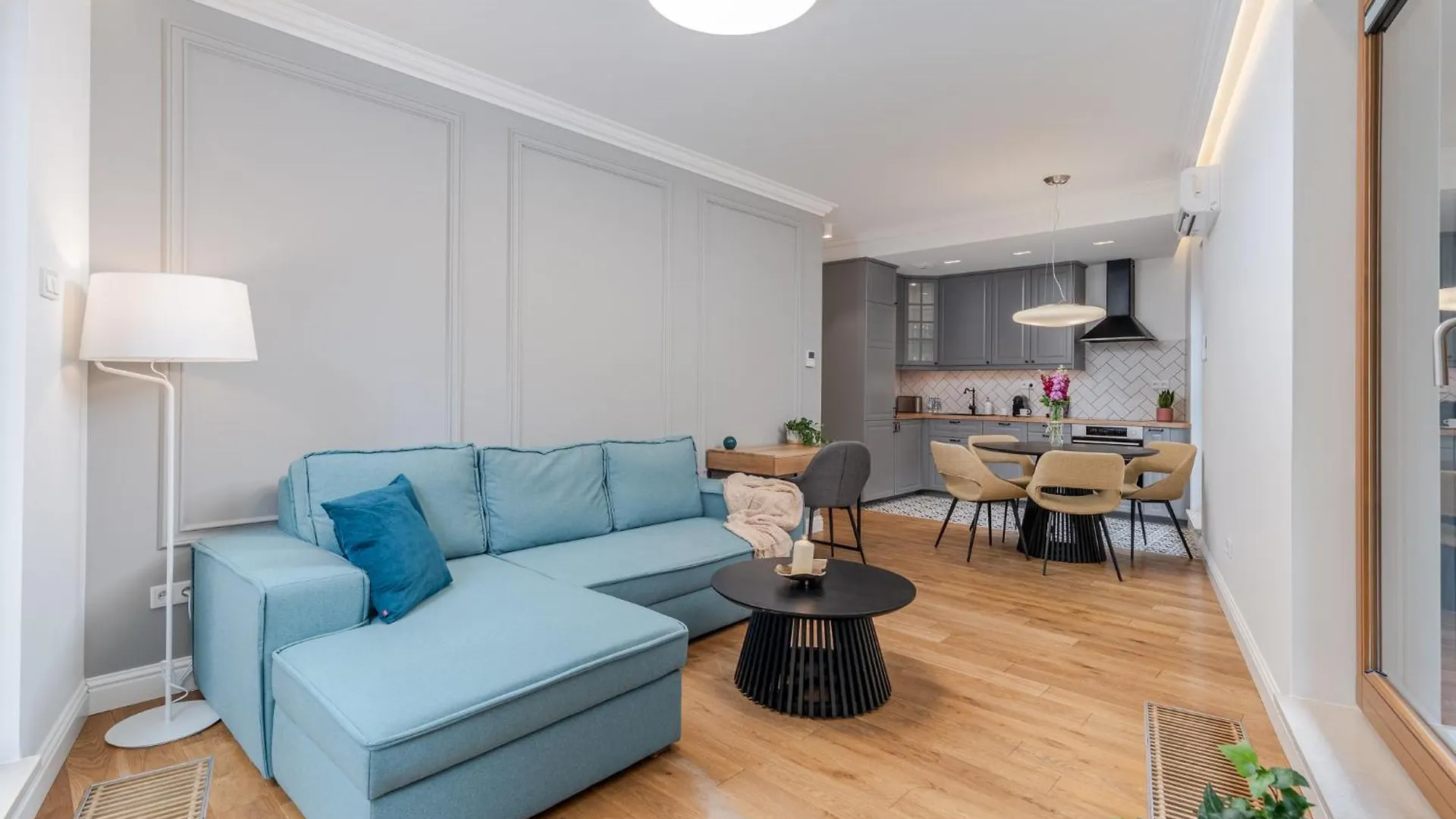 Browar Lubicz Apartment | Balcony | Elevator | Free Garage Cracovia