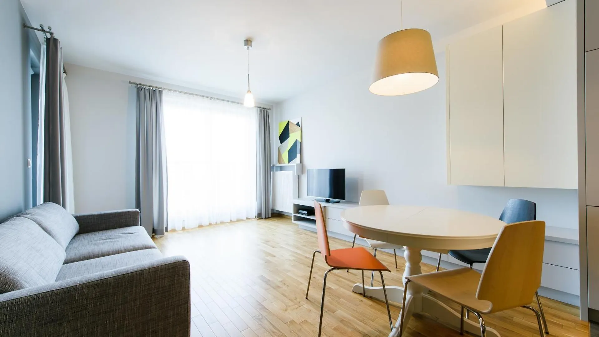 Browar Lubicz Apartment | Balcony | Elevator | Free Garage Cracovia