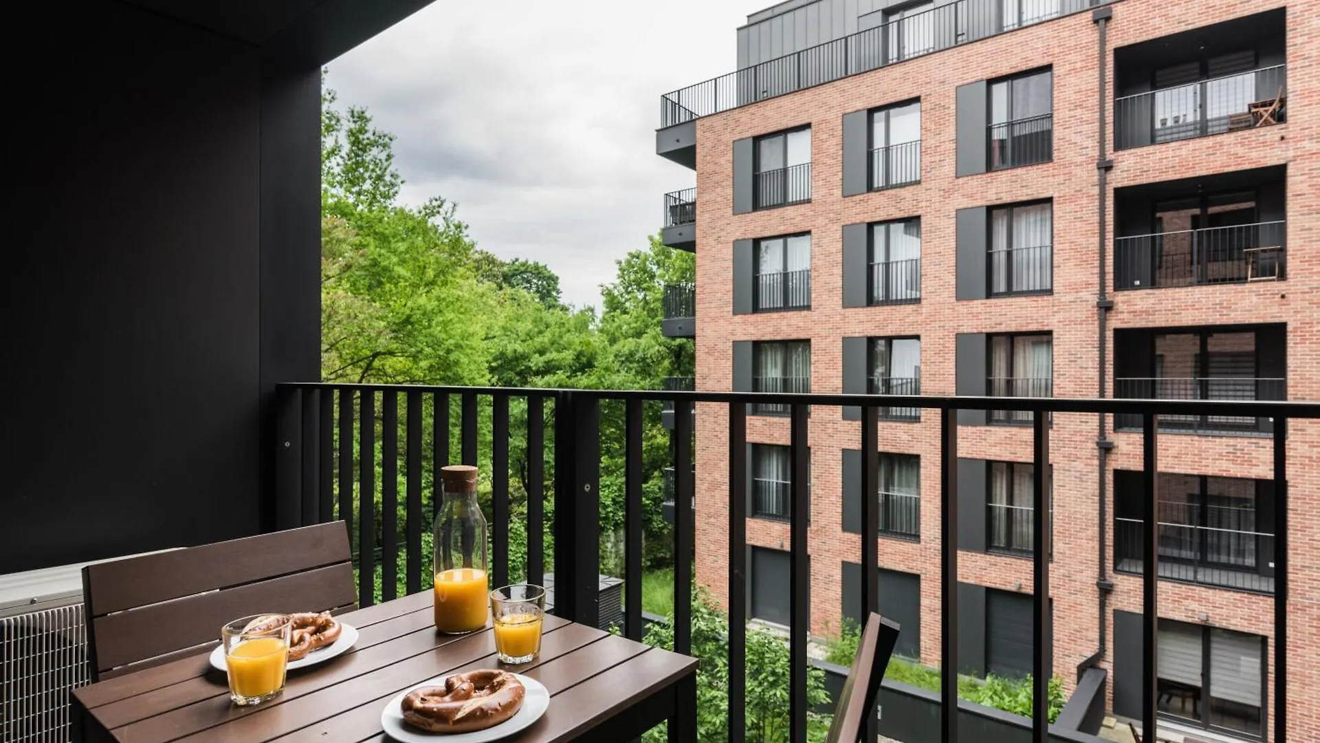 Browar Lubicz Apartment | Balcony | Elevator | Free Garage Cracovia