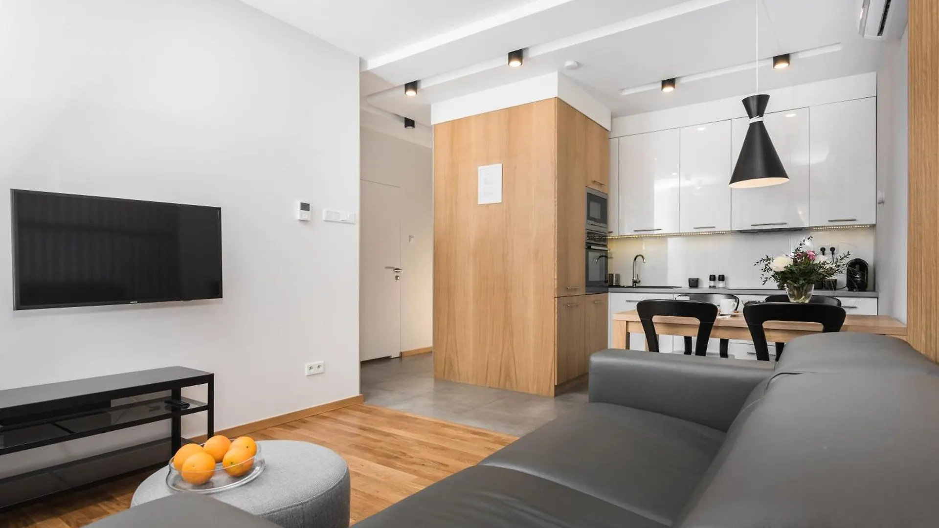 Browar Lubicz Apartment | Balcony | Elevator | Free Garage Cracovia 0*,