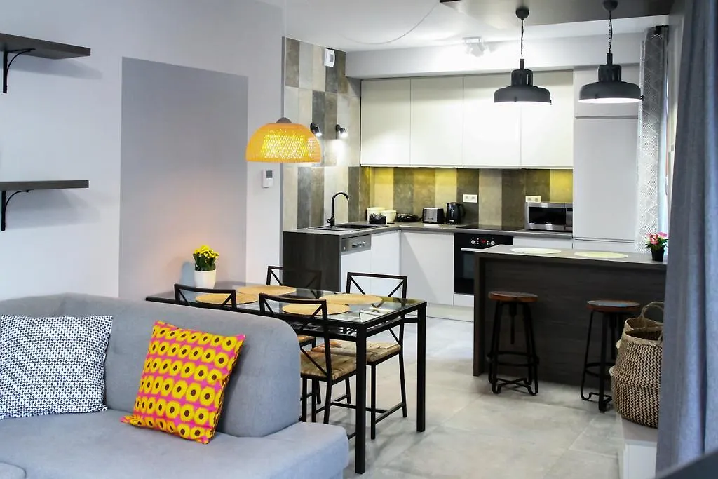 Browar Lubicz Apartment | Balcony | Elevator | Free Garage Cracovia